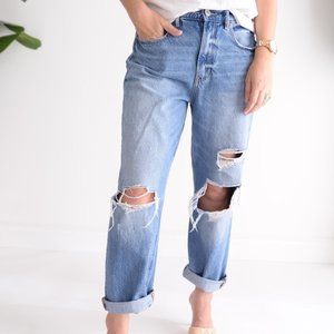 American Eagle 90s Boyfriend Distressed Jeans – Mid-Rise Relaxed Denim | Size 8